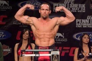 shane carwin 300x201 Shane Carwin out of UFC 125, Frank Mir Makes Sense